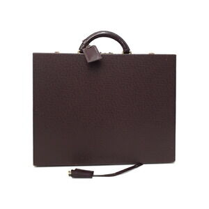 Louis Vuitton Taiga Diplomat Trunk Case